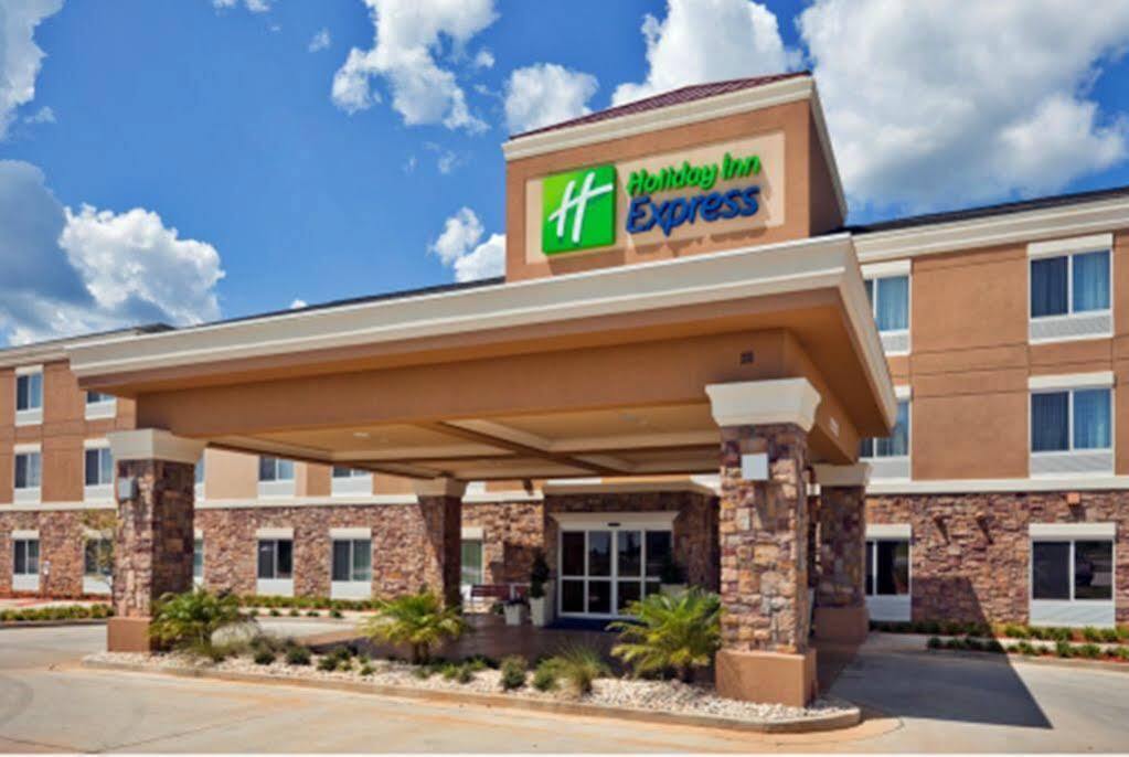 Holiday Inn Express & Suites Jackson/Pearl International Airport Exterior photo