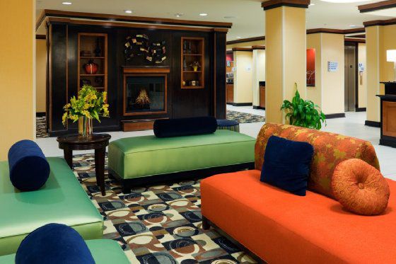 Holiday Inn Express & Suites Jackson/Pearl International Airport Interior photo